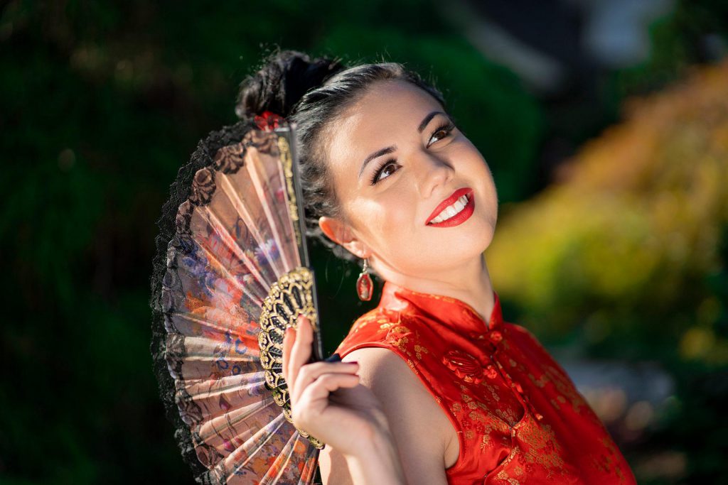 girl with fan